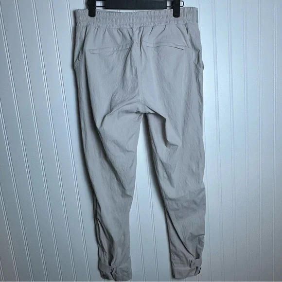 Athleta Women’s Trekkie Belted Pant Birch Grey Sz 6 - Picture 10 of 16